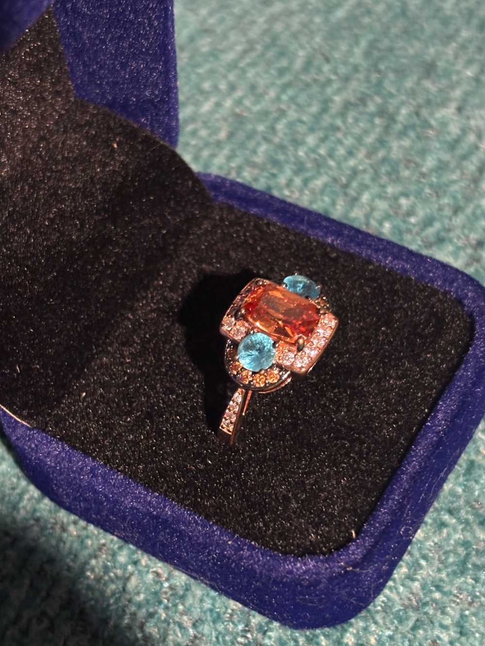 NWT Rose gold-tone setting, beautiful ring! Size 8.5 approximately